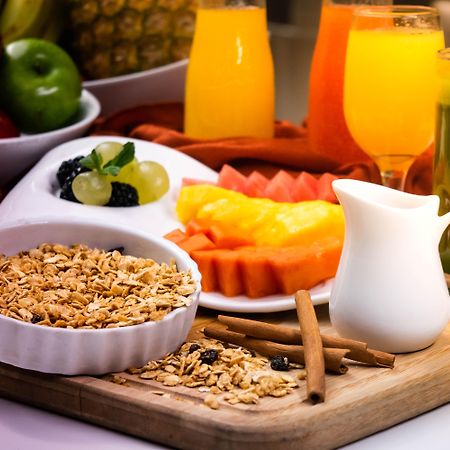 Clarion Suites Guatemala City Exterior photo Healthy breakfast