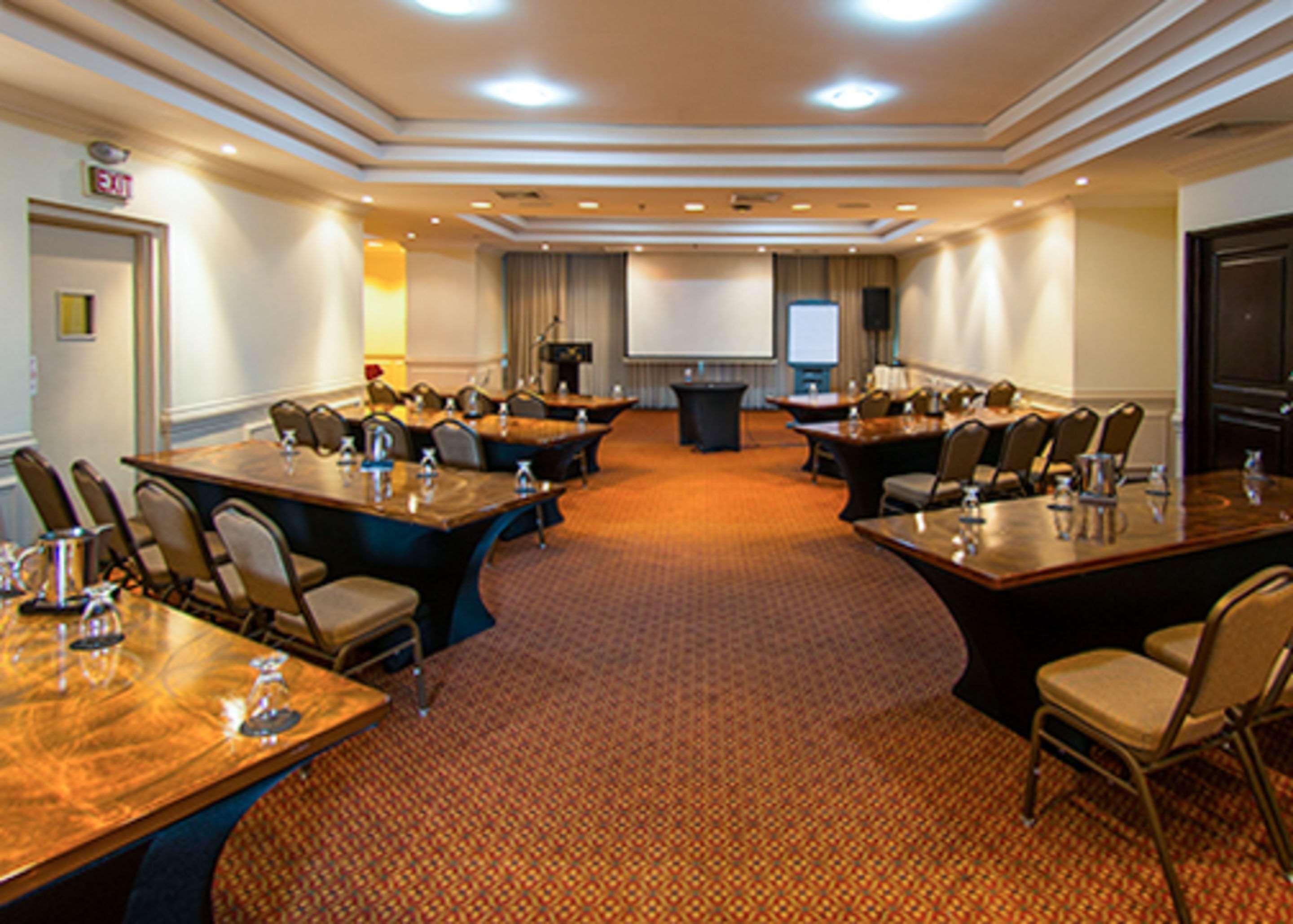 Clarion Suites Guatemala City Exterior photo Meeting room