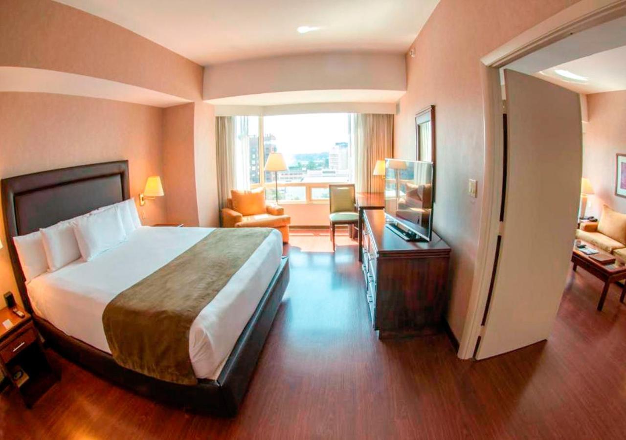 Clarion Suites Guatemala City Exterior photo Suite