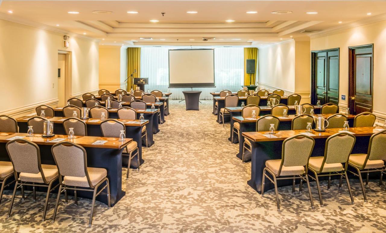 Clarion Suites Guatemala City Exterior photo Meeting room